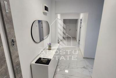 Apartament cu 4 camere semidecomandat în Aradului - 9