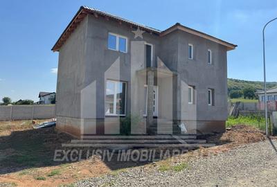 Casă individuală cu 5 camere cu Teren 354 Mp în Micești - 1