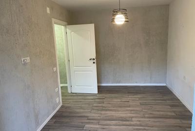 Apartament cu 3 camere decomandat în Titan - 9