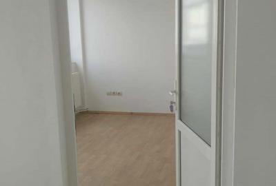 Spațiu comercial, de 44 mp, în Central - 5