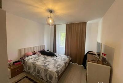 Apartament cu 3 camere decomandat în 1 Mai - 9