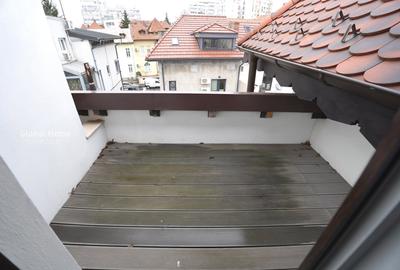 Casă individuală cu 11 camere cu Canalizare în Dorobanți - 32