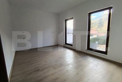 Casa cu 4 camere, 240 mp, teren 800 mp, zona Central - 12