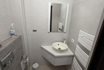 Apartament cu 4 camere decomandat în Central - 2