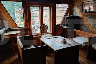 Casă cu 8 camere cu Teren 1200 Mp în Central - 9