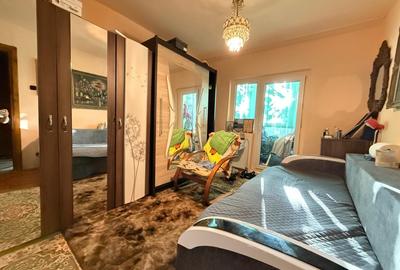 Apartament cu 3 camere semidecomandat, mobilat în Soarelui