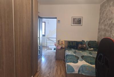 Casă cu 4 camere cu Canalizare în Central - 30