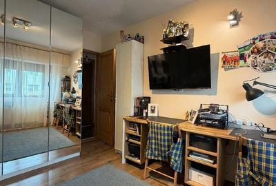 Apartament cu 3 camere decomandat în Central