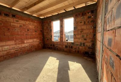 De vanzare casa parter zona linistita Crevedia - 15