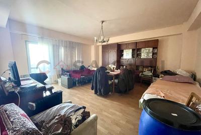 Apartament cu 4 camere decomandat în Gheorgheni