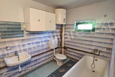 Casă cu 4 camere cu Teren 3715 Mp în Bănicești - 1