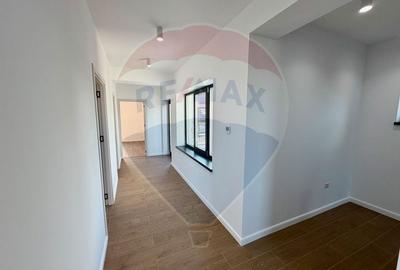 Casă cu 4 camere cu Canalizare în Nord - 15