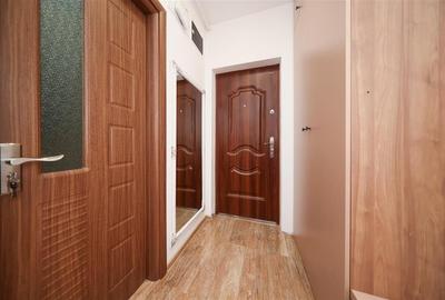 Apartament cu 2 camere decomandat, mobilat în Tractorul - 14