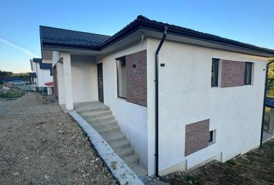 Casă cu 4 camere cu Teren 400 Mp în Central - 3