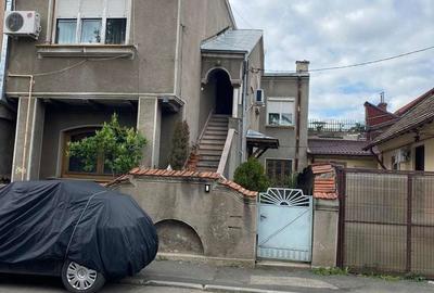 Apartament cu 3 camere în Decebal - 17