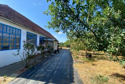 Casa de vacanta , 2 cam, teren 3.381 mp - 7