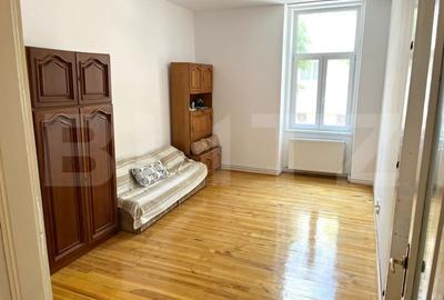 Apartament de vanzare, cu 4 camere, 96 mp, zona centrala - 2