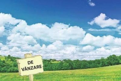 Teren de 6080 mp, în Central