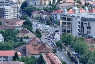 Apartament central 71 mp util  - ultracentral - cu loc de parcare in curte - 12