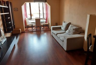 Apartament cu 2 camere semidecomandat, mobilat în Centrul Civic