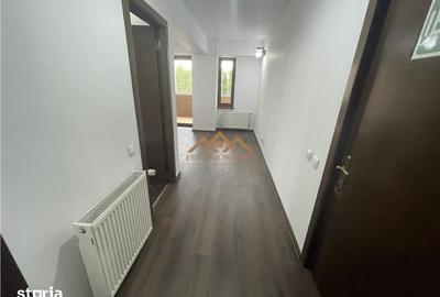 Spațiu comercial, de 30 mp, în Universității - 1