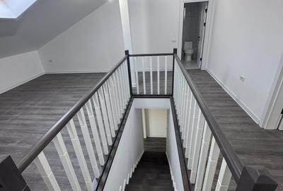 Casă cu 4 camere cu Teren 480 Mp în Mogoșoaia