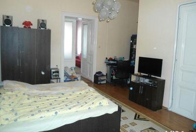 Apartament cu 5 camere decomandat în Sinaia - 7