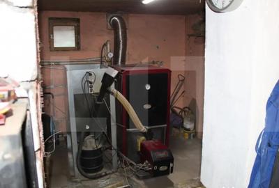 Casă cu 7 camere cu Teren 1580 Mp în Central - 10