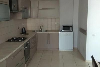 Apartament cu 2 camere decomandat în Colentina