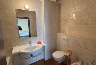 Apartament cu 3 camere decomandat în Sisești - 2