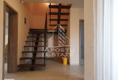Casă cu 4 camere în Central - 2