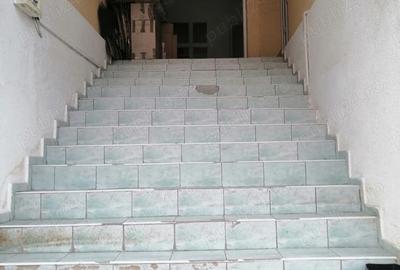Spațiu comercial, de 150 mp, în Central - 7