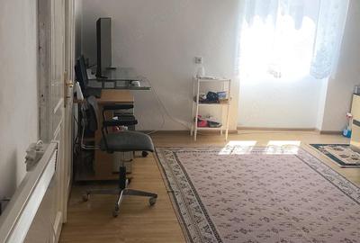 Casă cu 6 camere cu Teren 1892 Mp în Central - 5