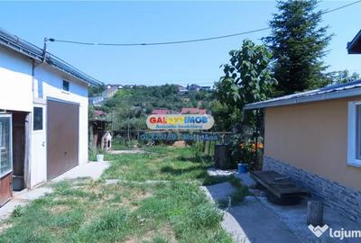 Casă cu 3 camere cu Teren 5000 Mp în Central - 5