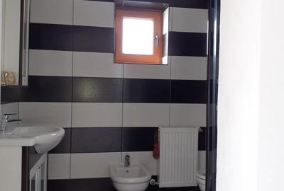 Casă cu 4 camere în Caracal - 1