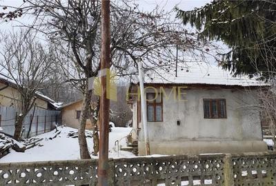 Casă cu Teren 3300 Mp în Poiana - 3