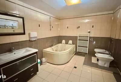 Casă cu 5 camere cu Garaj în Central - 7