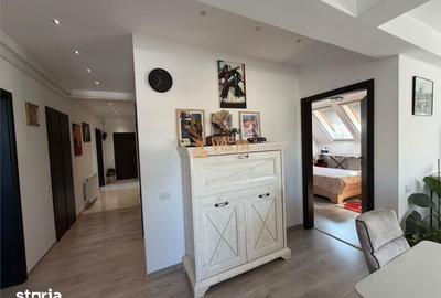 Apartament cu 4 camere, mobilat în Tractorul - 14