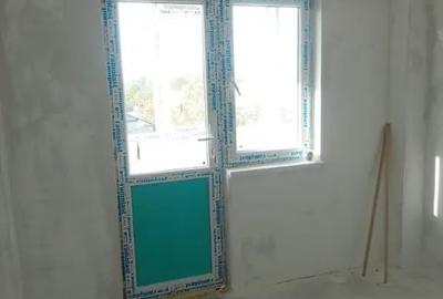 Apartament cu 3 camere semidecomandat în Viziru 3 - 2