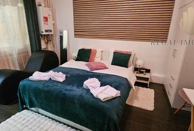 Garsonieră decomandată, mobilată în Universitate