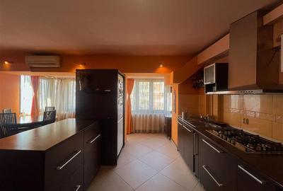 Apartament cu 3 camere decomandat în Păcurari - 2