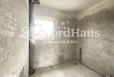 Casă cu 4 camere cu Teren 218 Mp în Gușterița - 10