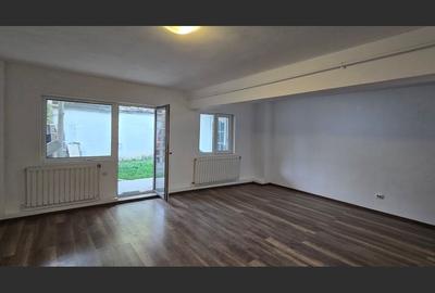 Casă cu 5 camere, 3 terase si gradina mica | Zona Lipovei - 25