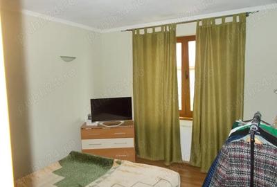 Casă cu 6 camere în Aradului