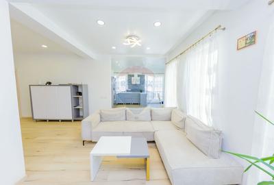 Penthouse cu 4 camere nedecomandat în Central - 24