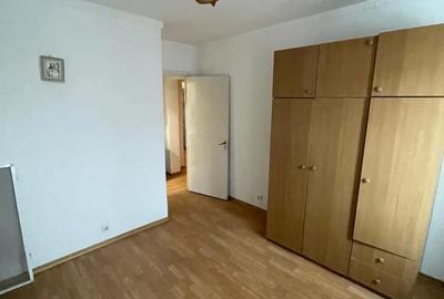 Apartament cu 3 camere decomandat în Central - 2