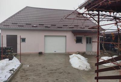 Casă cu 4 camere în Românași - 3