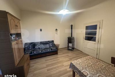 Casă cu 4 camere cu Teren 1371 Mp în Păulești