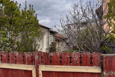 Casă cu 4 camere cu Teren 180 Mp în Autogară