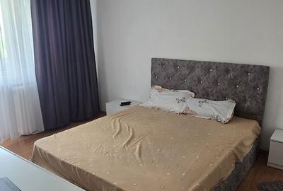 Apartament cu 3 camere decomandat în Runcu - 6